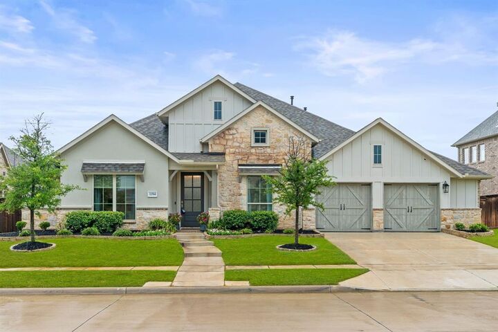 Property Photo: 11504 Antler Ridge Way TX 76226