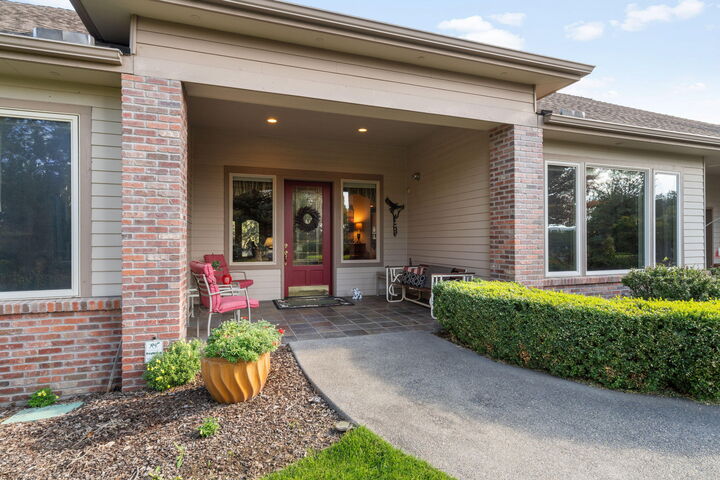 Property Photo: 2338 Condor Drive OR 97756