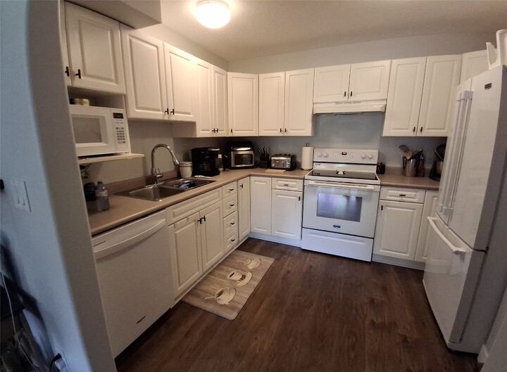 Property Photo:  743 Okanagan Avenue 301  BC V0E 1M0 