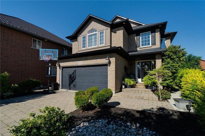 Photo de la propriété:  274 Springvalley Crescent  ON L9C 0B4 