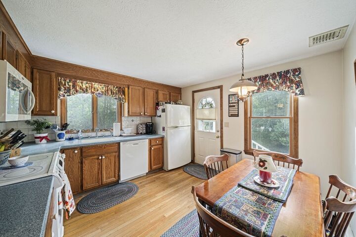 Property Photo:  271 Roosevelt Rd  MA 02188 