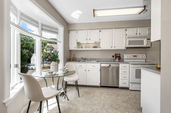 Property Photo:  2401 Pheasant Creek Lane 2401  MA 01960 