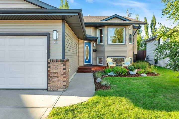 Property Photo: 46 Lexington Close AB T4L 2J3