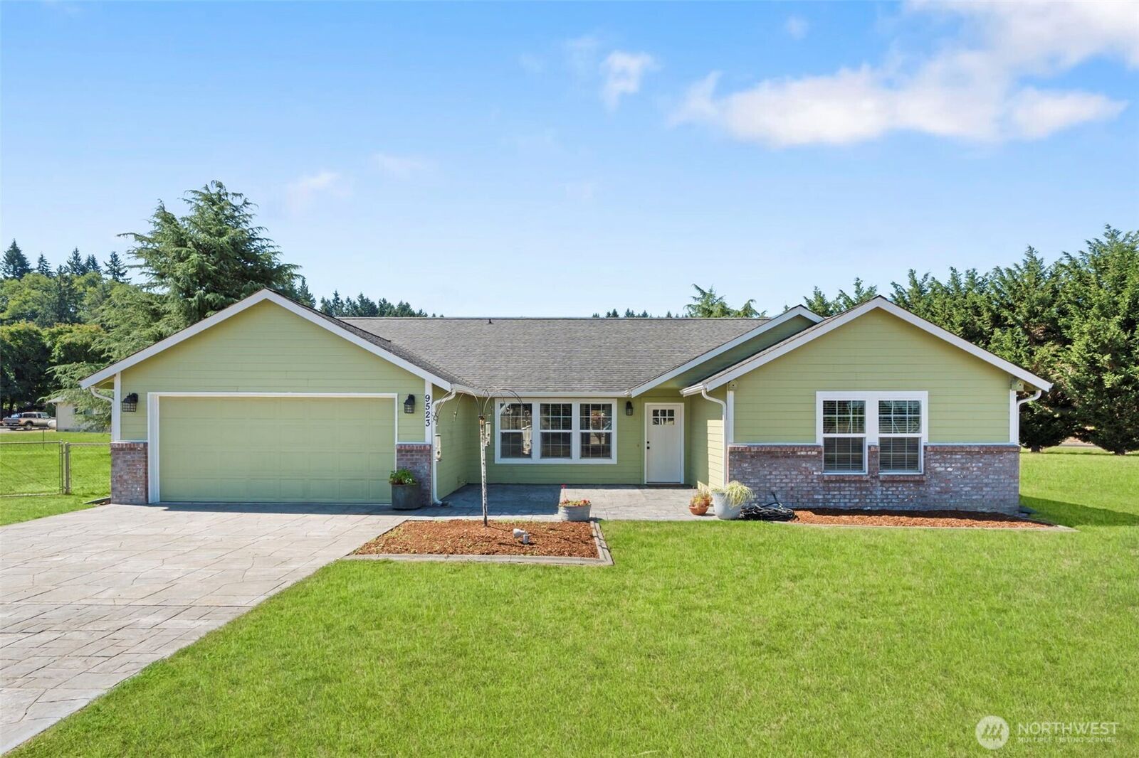 Property Photo: 9523 184th Avenue SW WA 98579