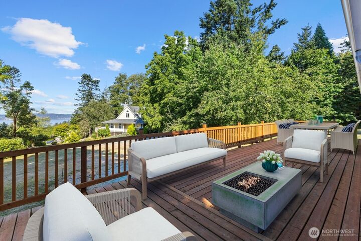 290  Parkside Drive  Camano Island WA 98282 photo