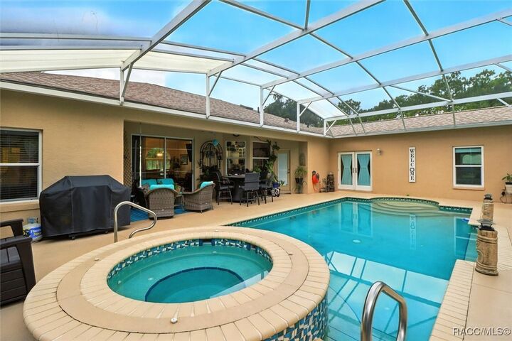 Property Photo: 5245 Allamandra Drive FL 34465