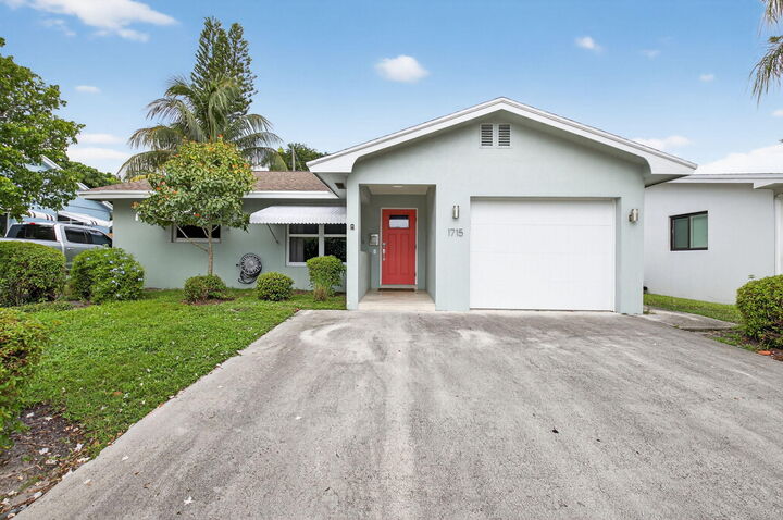 Property Photo: 1715 N K Street FL 33460