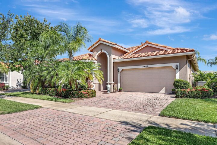 Property Photo: 11484 SW Mountain Ash Circle FL 34987