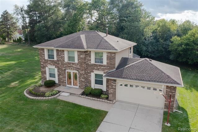 Property Photo: 23925 Hickory Grove Court MI 48375