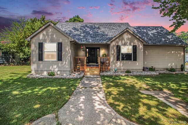 Property Photo: 26312 Ypsilanti Street MI 48134