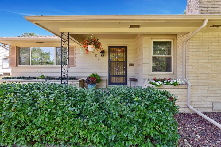Property Photo: 222 N Brookside St KS 67208