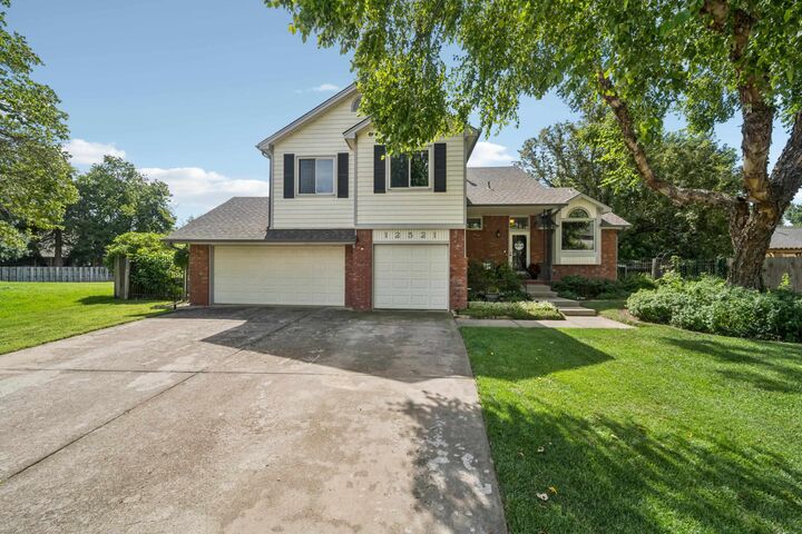 12521 W Hardtner Ct  Wichita KS 67235 photo