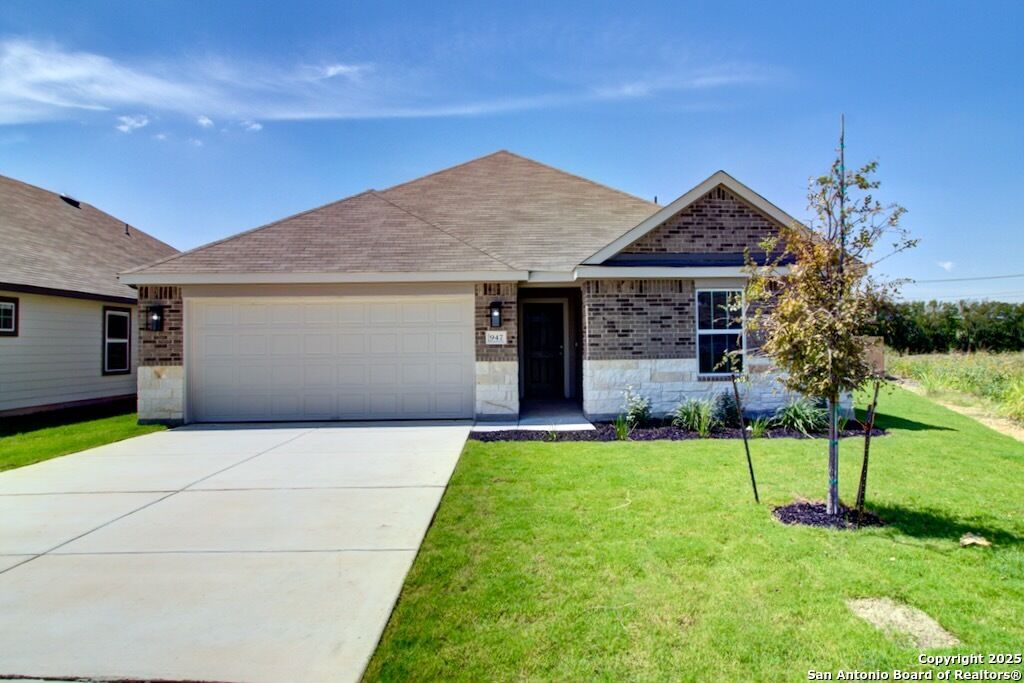 Property Photo: 947 Cloudy Sky Road TX 78130