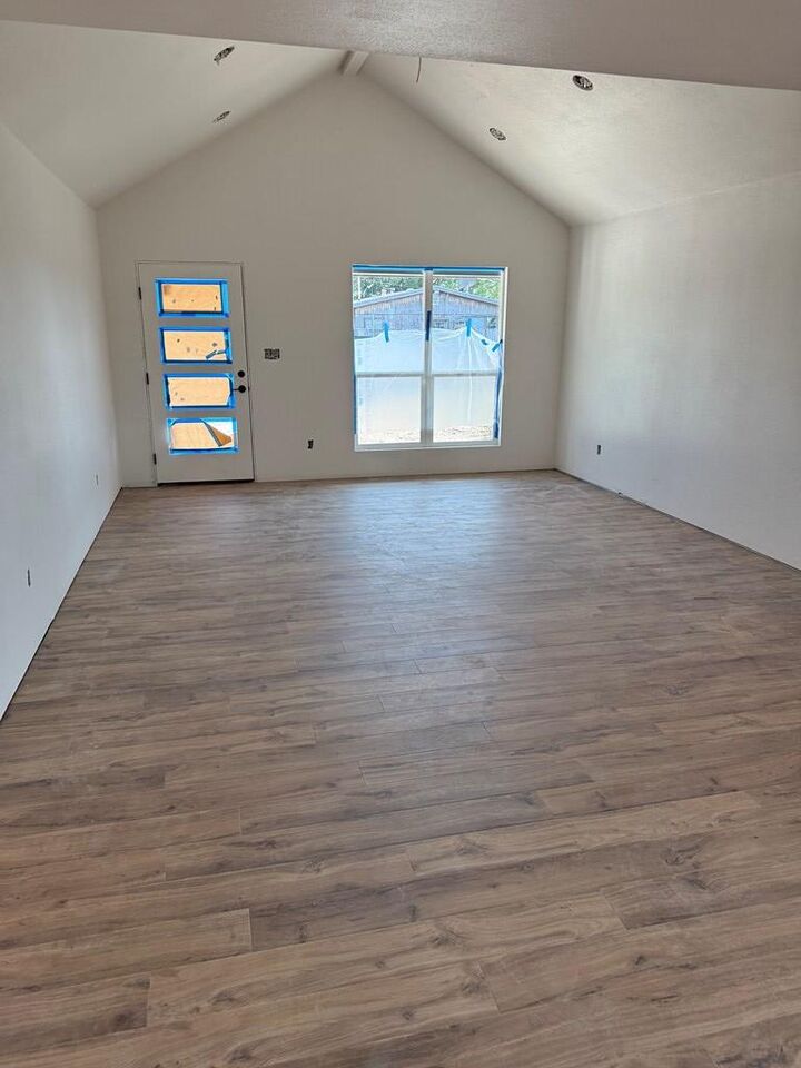 Property Photo: 1806 Ellis St TX 76905