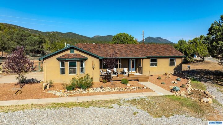 Property Photo:  30 Red Hill Rd Road  NM 88061 