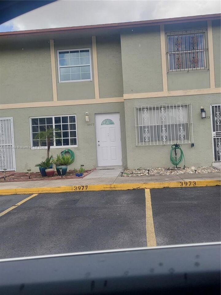 3973 W 9th Ln 3  Hialeah FL 33012 photo