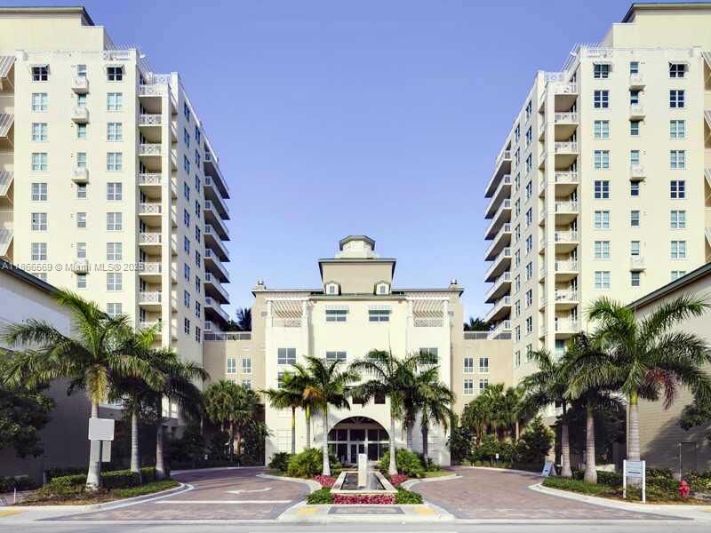 Property Photo:  400 N Federal Hy 312N  FL 33435 
