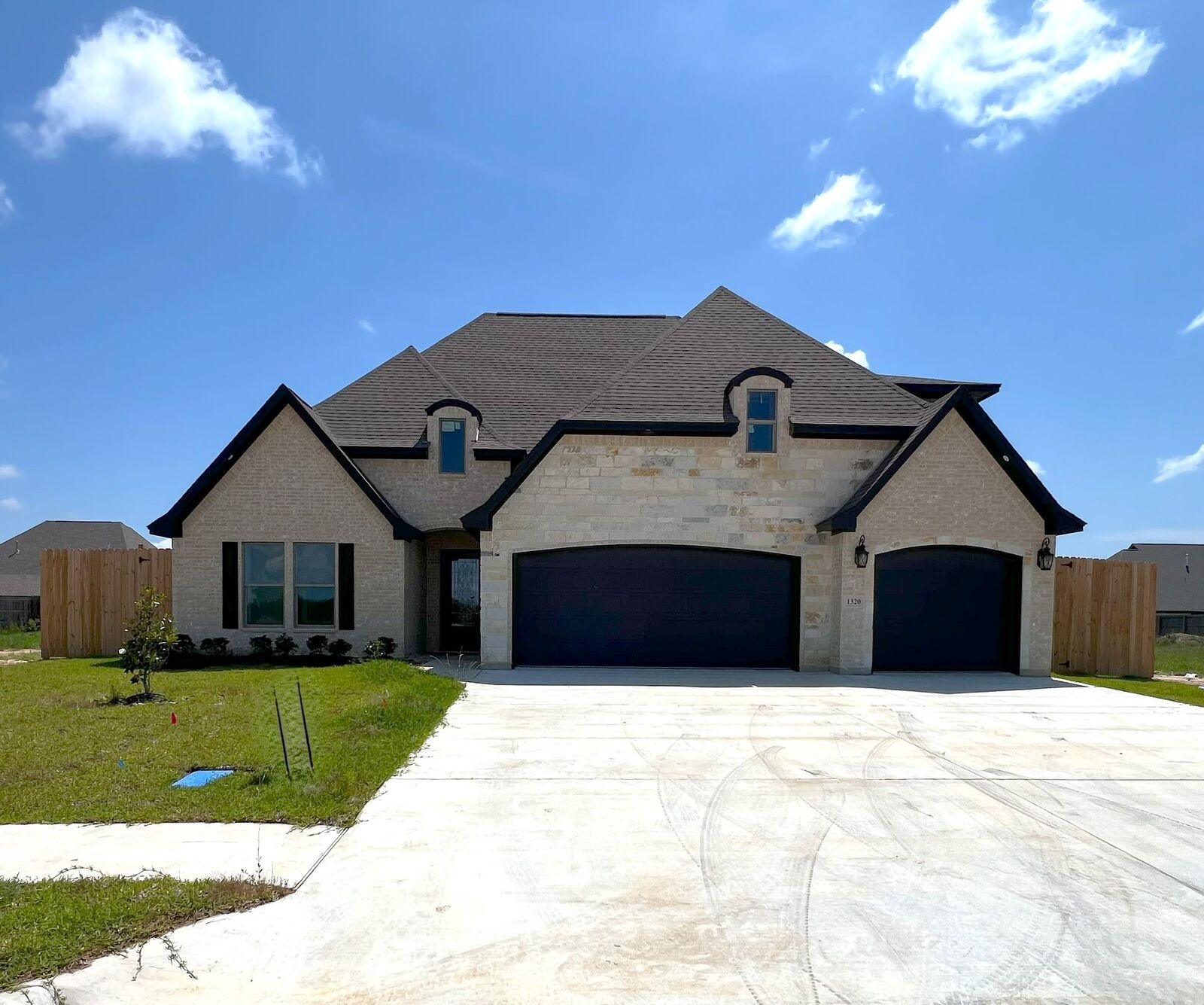 Property Photo: 1320 Natasha'S Way TX 77657