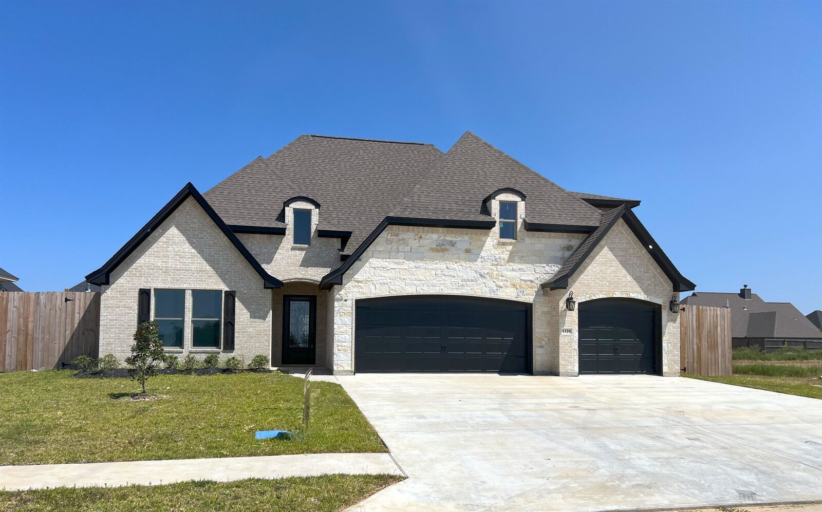 Property Photo:  1320 Natasha'S Way  TX 77657