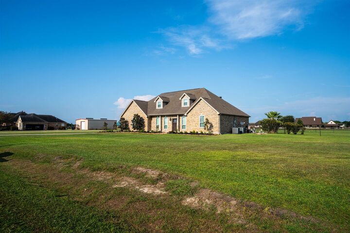 Property Photo: 11715 Ridgecrest Drive TX 77705