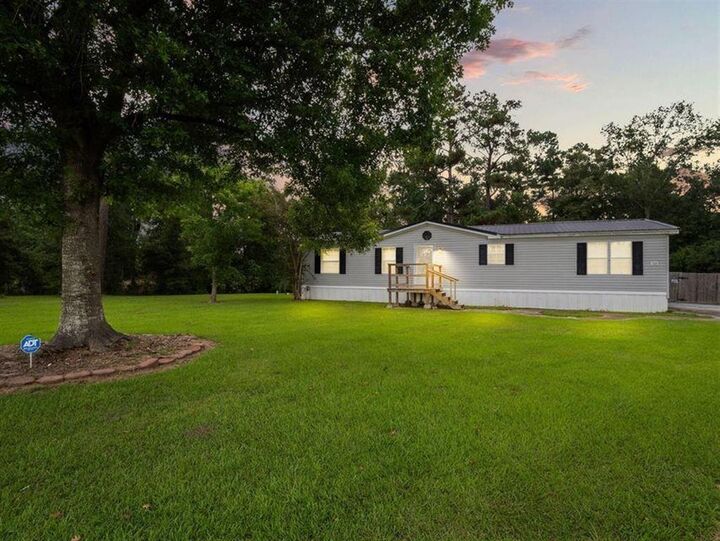 Property Photo:  788 Joshua Ryan Street  LA 70665 