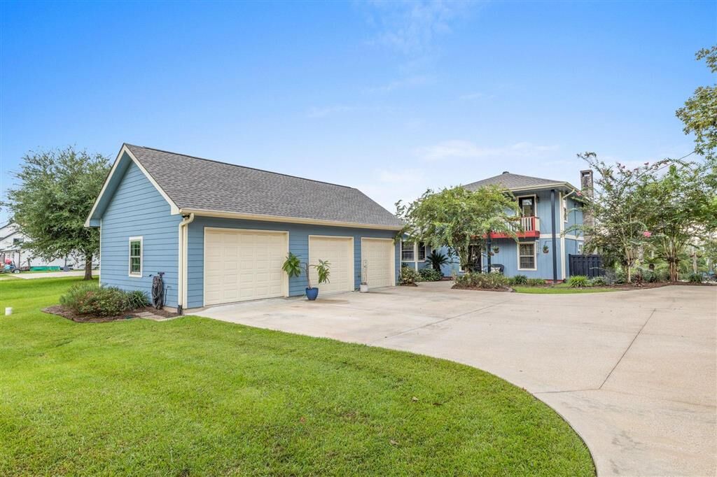 Property Photo: 159 Gahagan Lane LA 70611