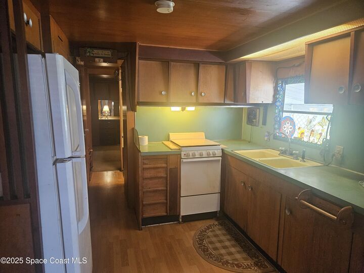 Property Photo: 3196 Deer Run Drive NE FL 32905