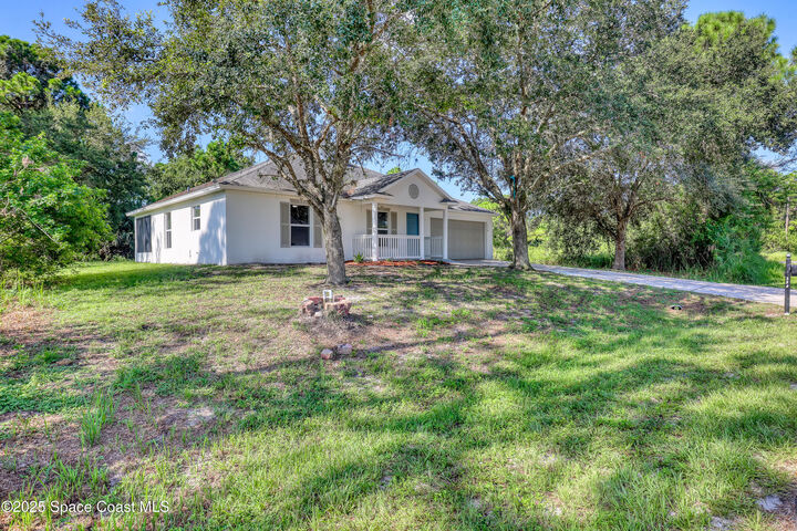 Property Photo: 338 Halloran Street SE FL 32909