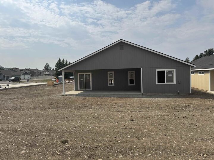 Property Photo:  13 S Rivista Ln  WA 99016 