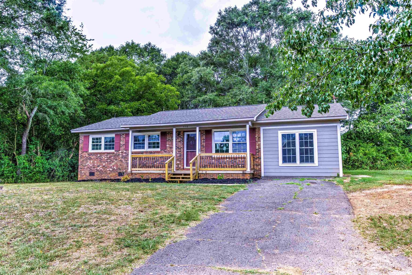 Property Photo: 116 Kennedy St SC 29341