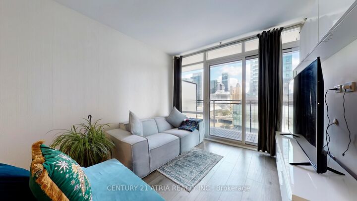 Photo de la propriété: 4K Spadina Avenue 1708 ON M5V 3Y9