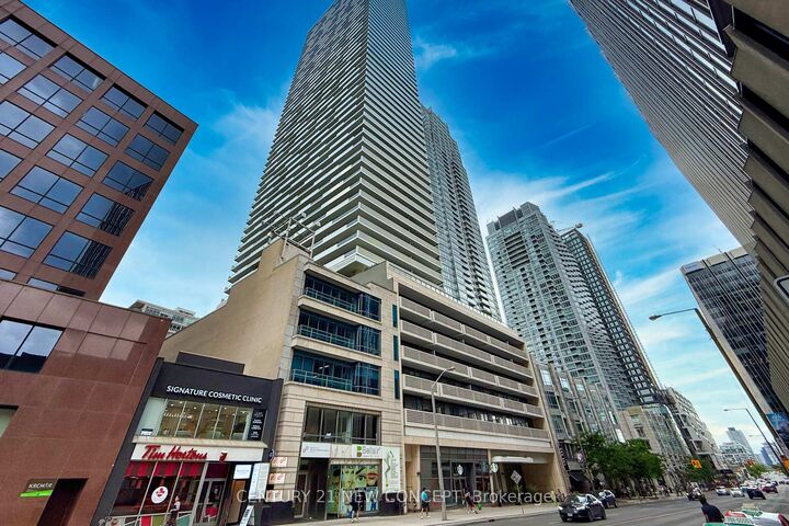 2221 Yonge Street 3906  Toronto ON M4S 0B8 photo