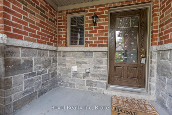 Property Photo: 1041 Cook Drive ON L4R 0E4