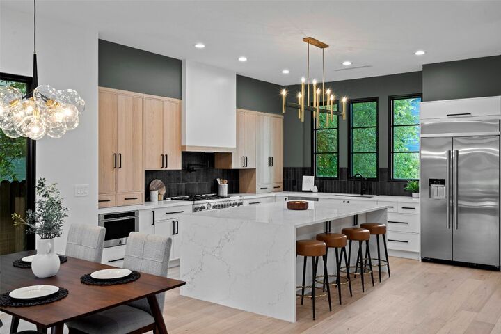Property Photo: 705 E 50th Street TX 78751