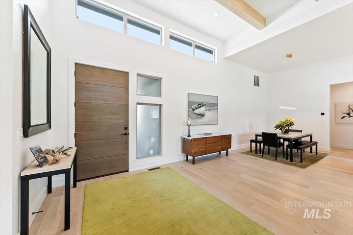 Property Photo:  4535 E Copper Point Drive  ID 83642 