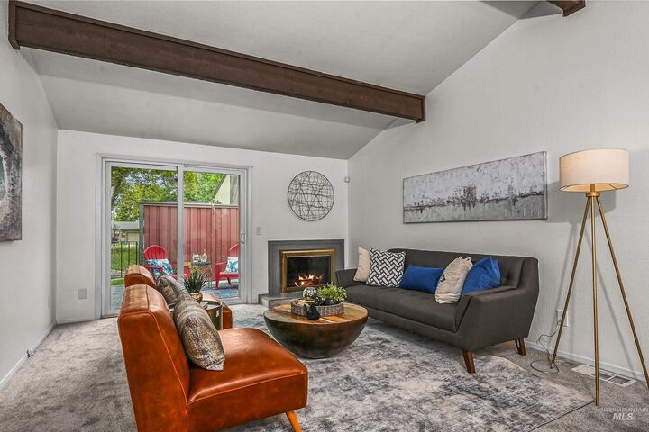 Property Photo: 835 N Camelot Dr ID 83704-8602