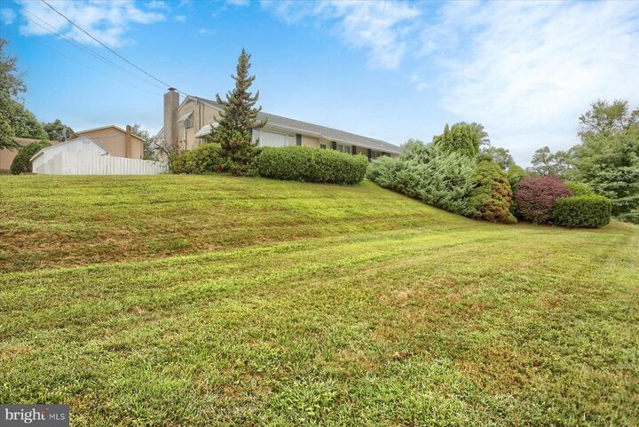 Property Photo: 491 Pine Ridge Circle PA 17339