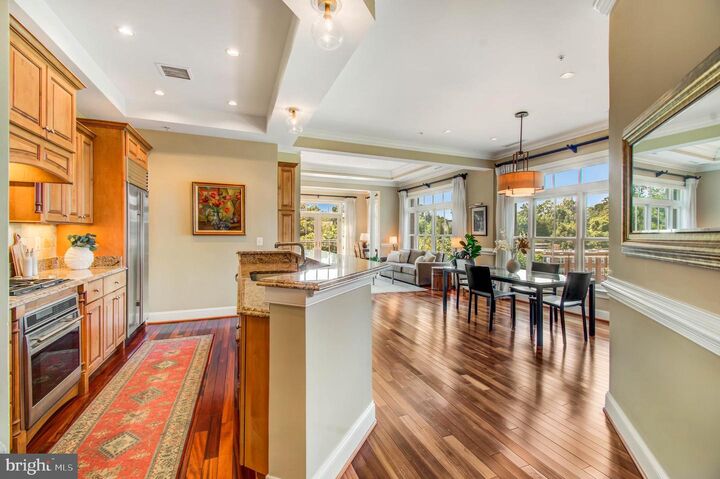 Property Photo:  2801 Langston Boulevard 302  VA 22201