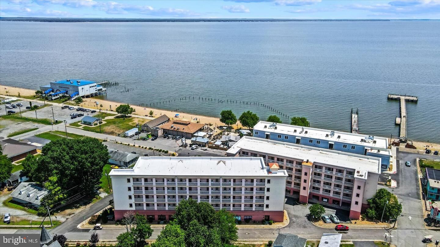 Property Photo: 103 Irving Avenue N 402 VA 22443