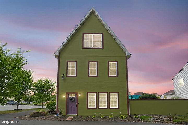 Property Photo: 2 Bissenden Way PA 17569