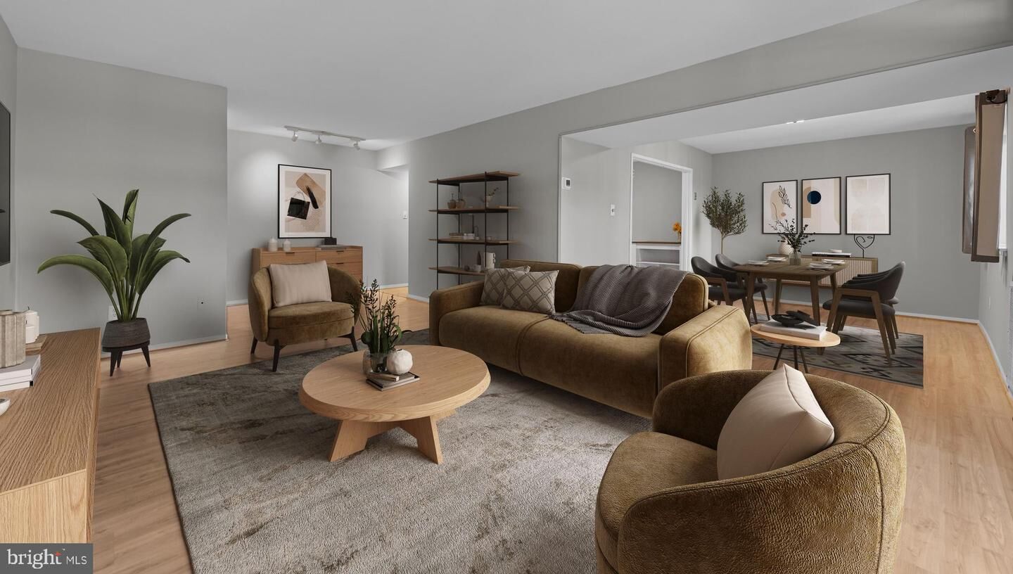 Property Photo: 1645 Parkcrest Circle 200 VA 20190