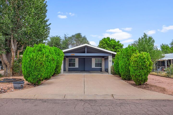 Property Photo: 406 W Corral Circle AZ 85541