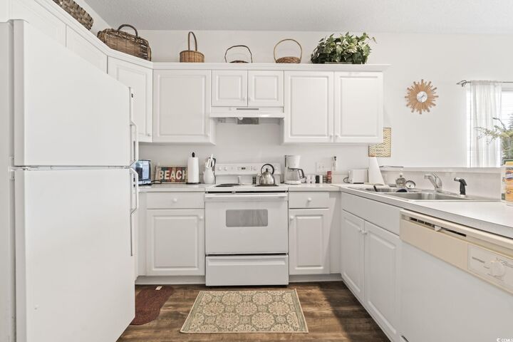 Property Photo: 2020 Cross Gate Blvd. 102 SC 29575
