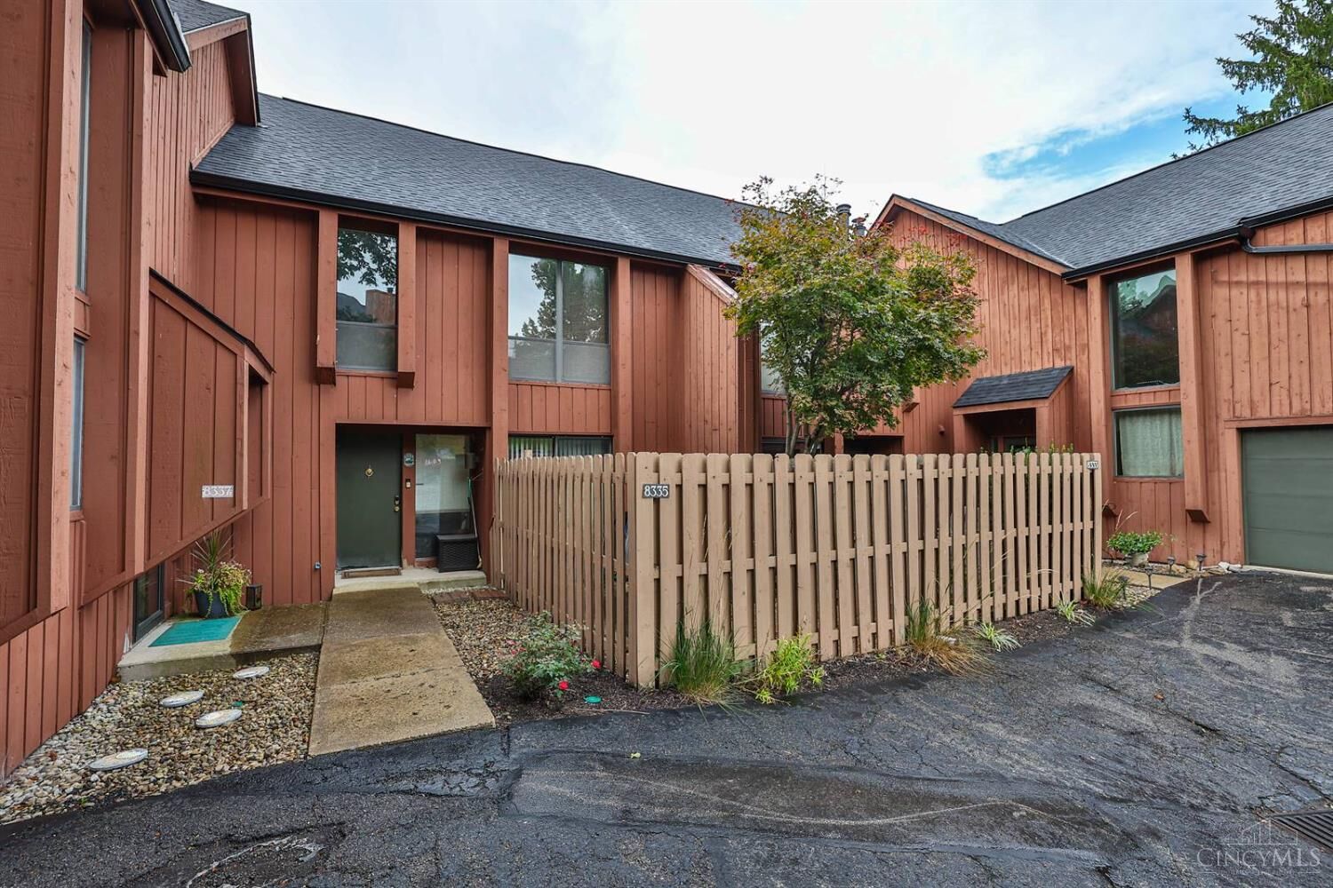 Property Photo: 8335 Summerbridge Way OH 45069
