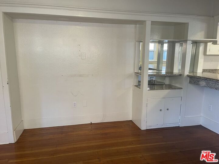 Property Photo: 1307 Innes Pl CA 90291