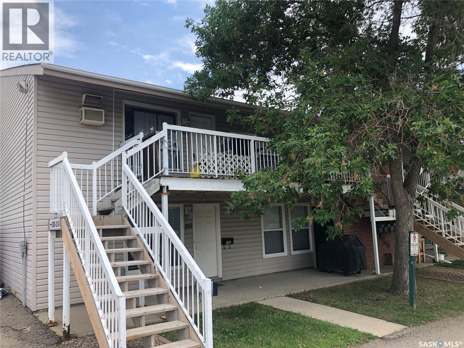 Property Photo:  162 160 Gore Place  SK S4T 7S4 