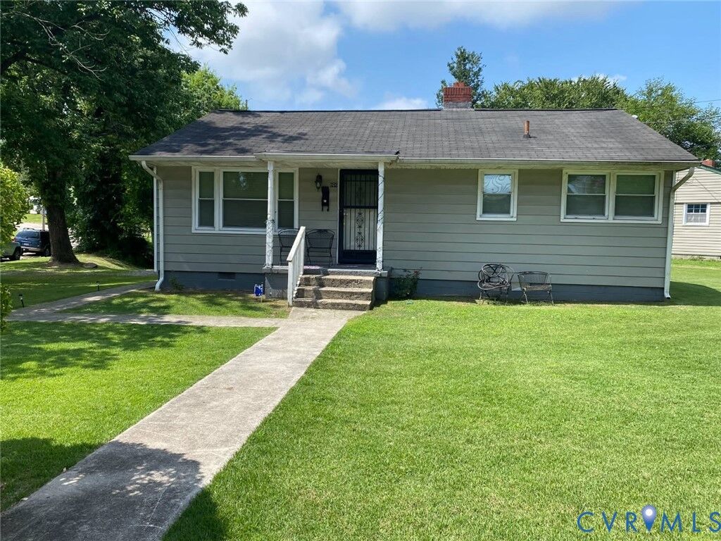 Property Photo:  806 Fort Henry Street  VA 23803 