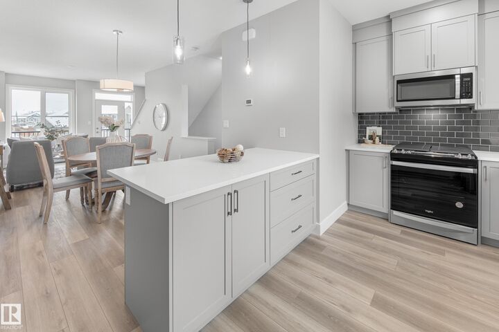 Property Photo: 6905 25 Avenue SW 6 AB T6X 3B7