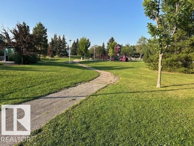 Property Photo: 1122 Wedgewood Boulevard NW AB T6M 2L5