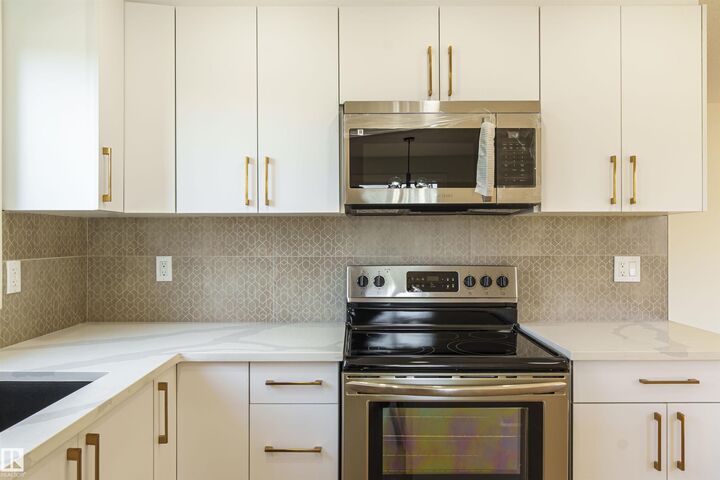 Property Photo: 3710 41 Avenue NW AB T6L 5M2